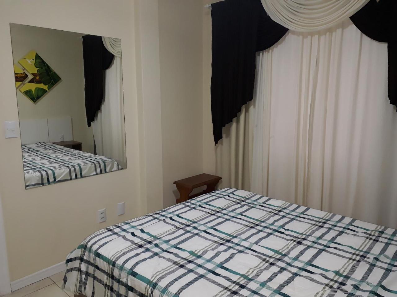Otimo Apto. 180 Metros Da Praia Balneario Camboriu Ngoại thất bức ảnh